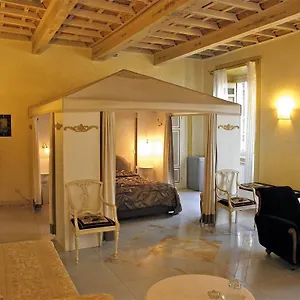 https://residenza-al-corso.it-romehotels.com